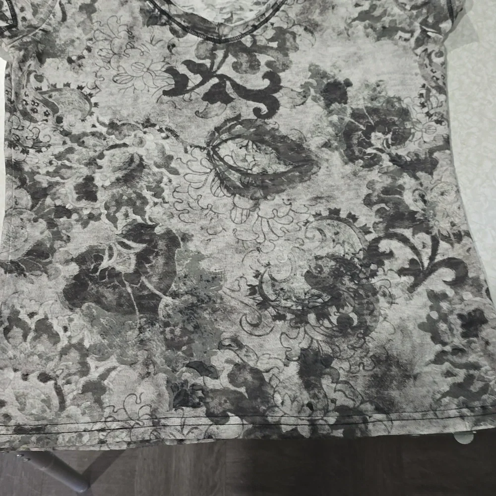 The North Face Gray Print T-shirt Size S/P - Picture 13 of 13